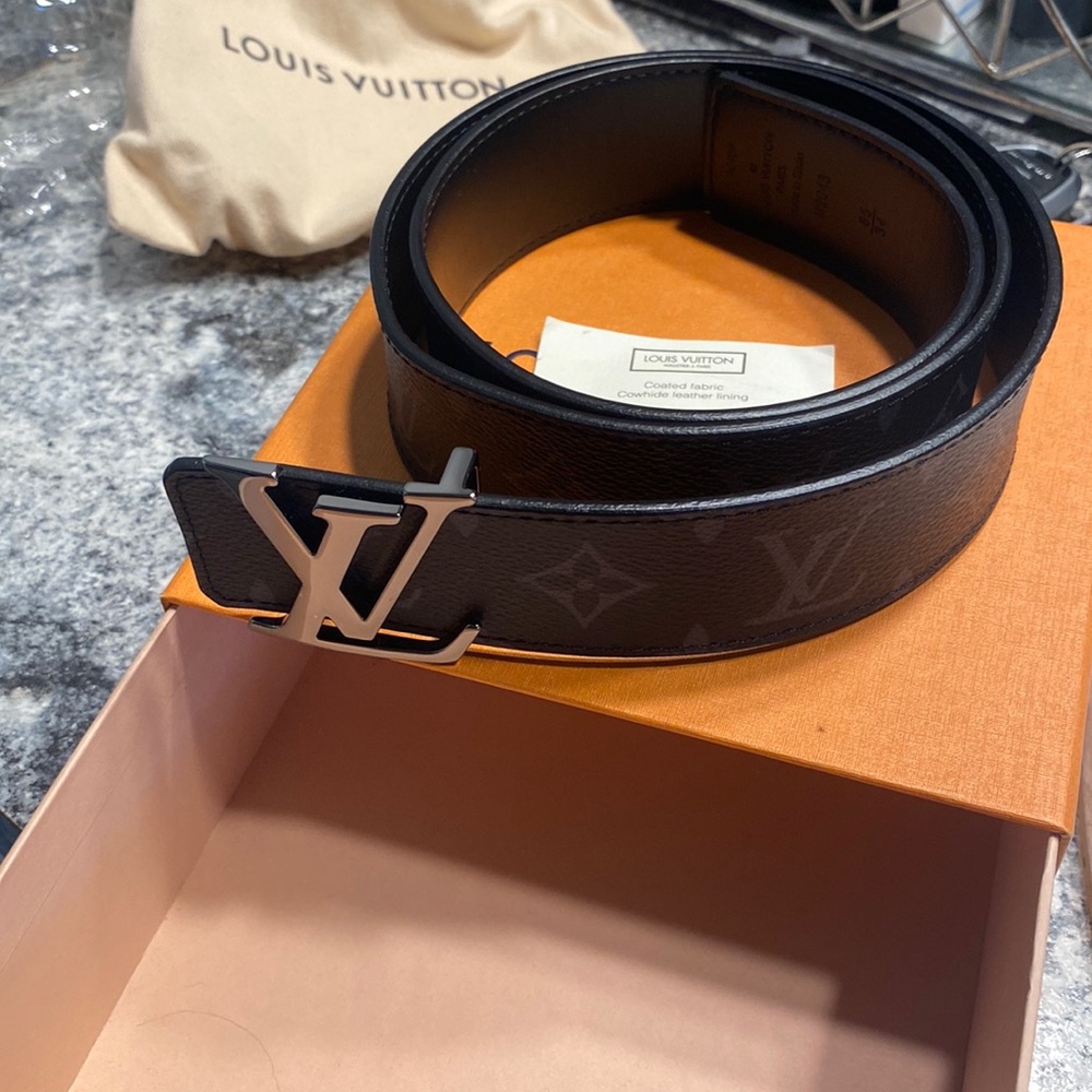 Louis Vuitton reversible black and monogram belt